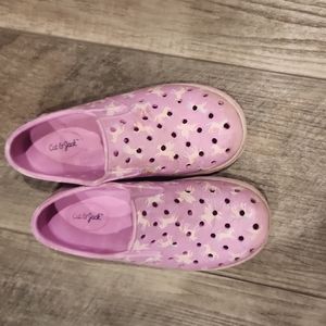 Girls shoes